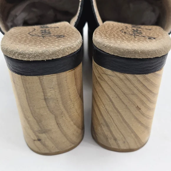 Free People Black Leather‎ Clogs with Natural Wooden Heel - Picture 9 of 14